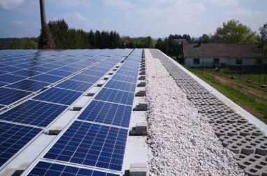 Photovoltaik-Anlage auf dem Wasserbehälter Wintershaus